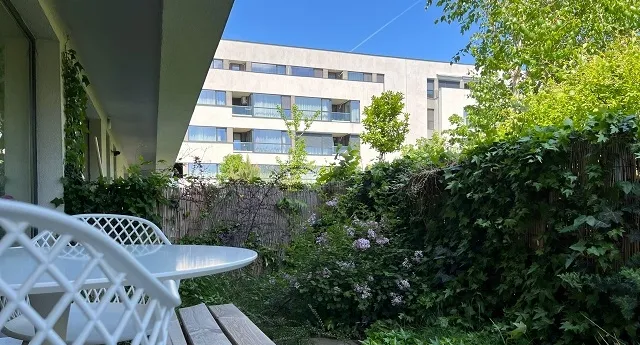 Sector 1 apartament 2 camere gradina proprie reper Mall Colosseum