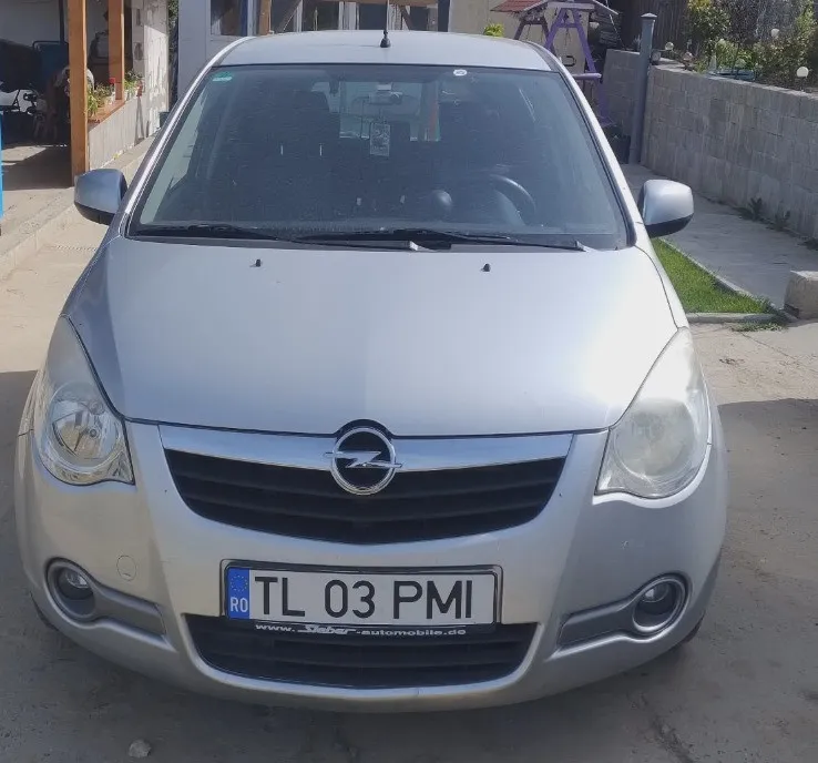 Opel Agila 1 2 2009 2 400 eur