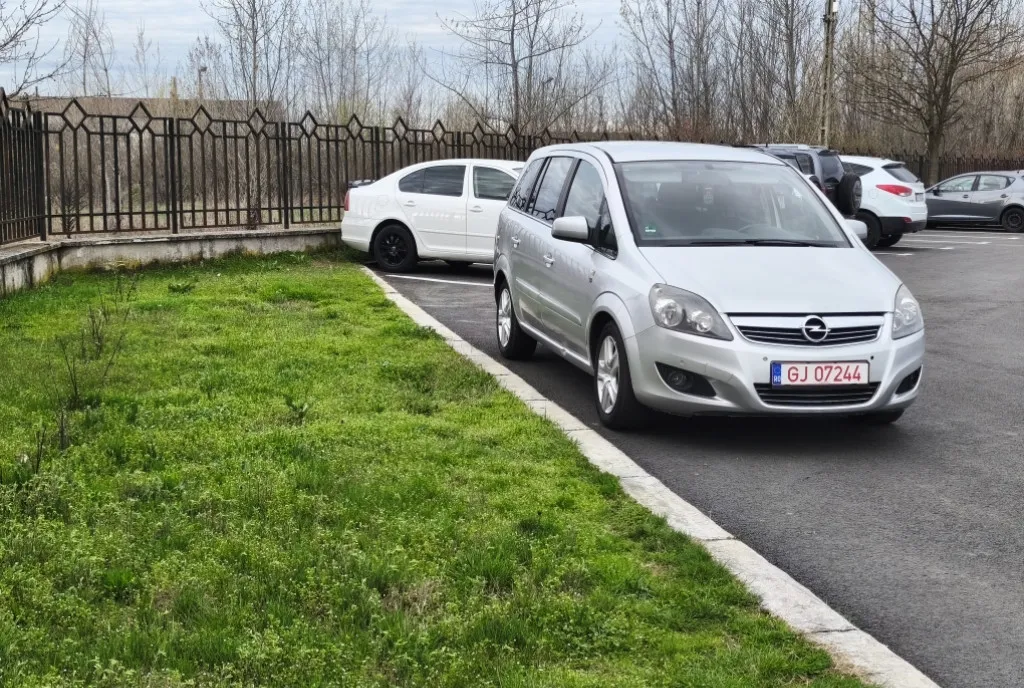 Opel Zafira 7 locuri Euro5-2010 1 999 eur