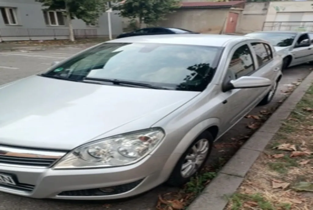 Opel Astra H 2009 1 7 CTDI 2 600 eur