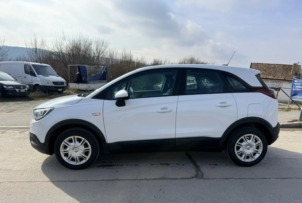 Opel Croslland X 7 500 eur