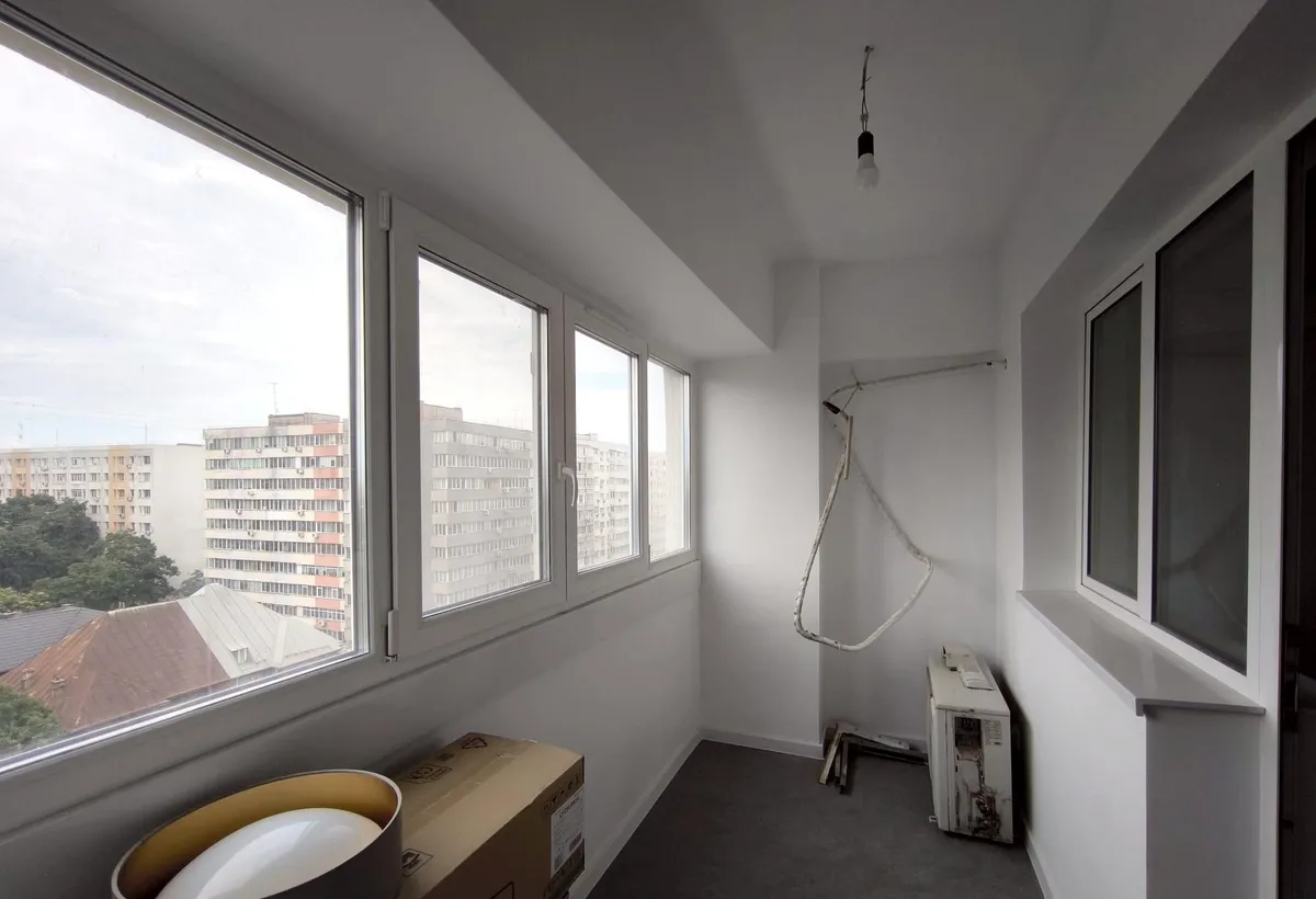 Mihai Bravu Obor apartament 4 camere nemobilat ideal activitate birou