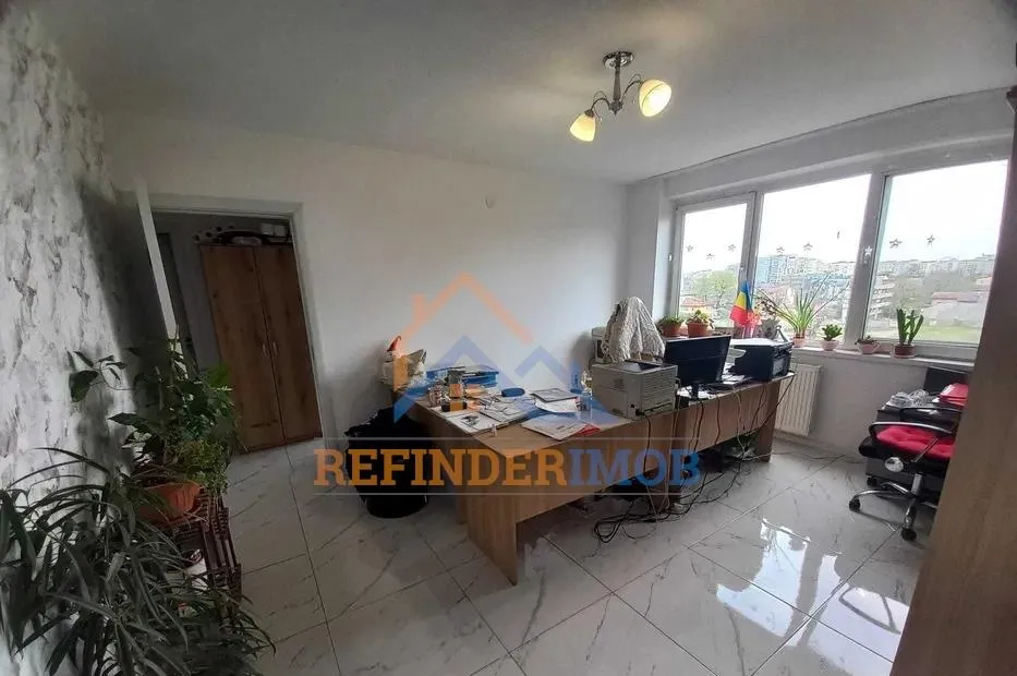 Stefan cel Mare apartament 3 camere renovat complet