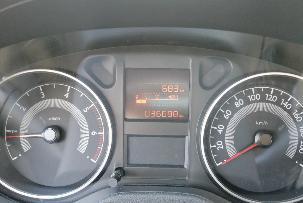 Peugeot 301 7 000 eur
