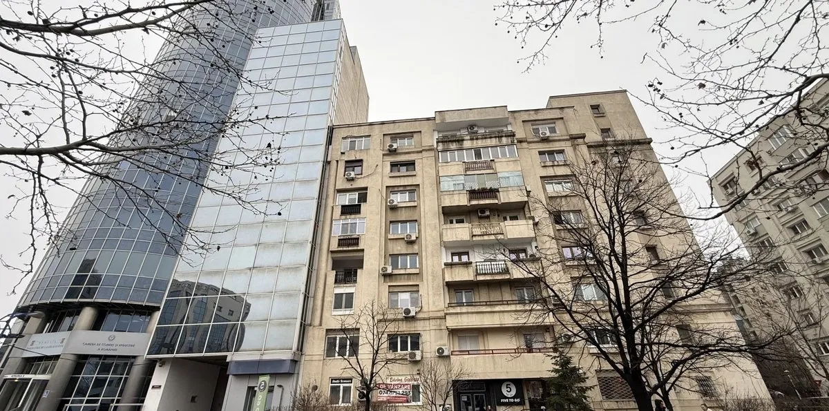Splaiul Unirii stradal 3 camere decomandat 80 mp langa Camera de Comert