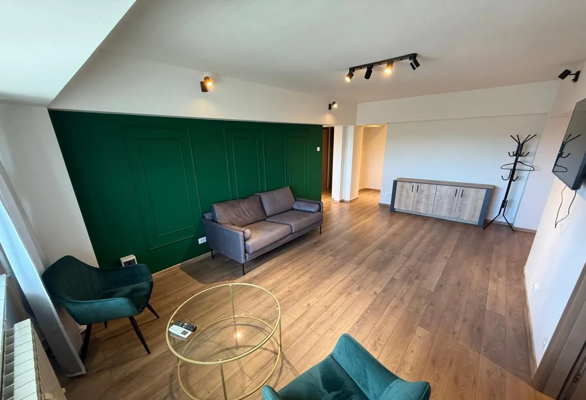 Bulevardul Unirii ultracentral apartament 4 camere 93 mp