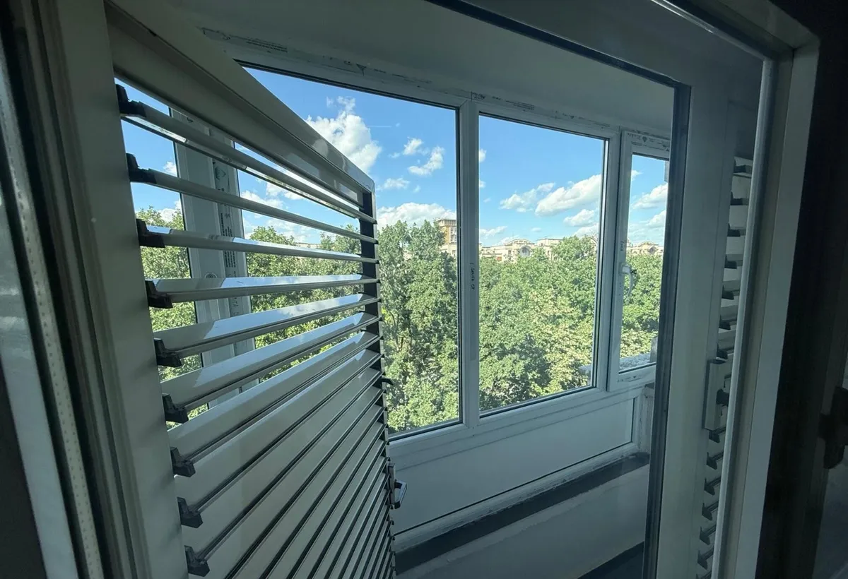 Bulevardul Unirii ultracentral apartament 4 camere 93 mp