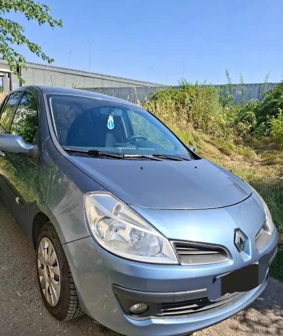 Renault Clio 3/2008 1 5 Dci 2 299 eur