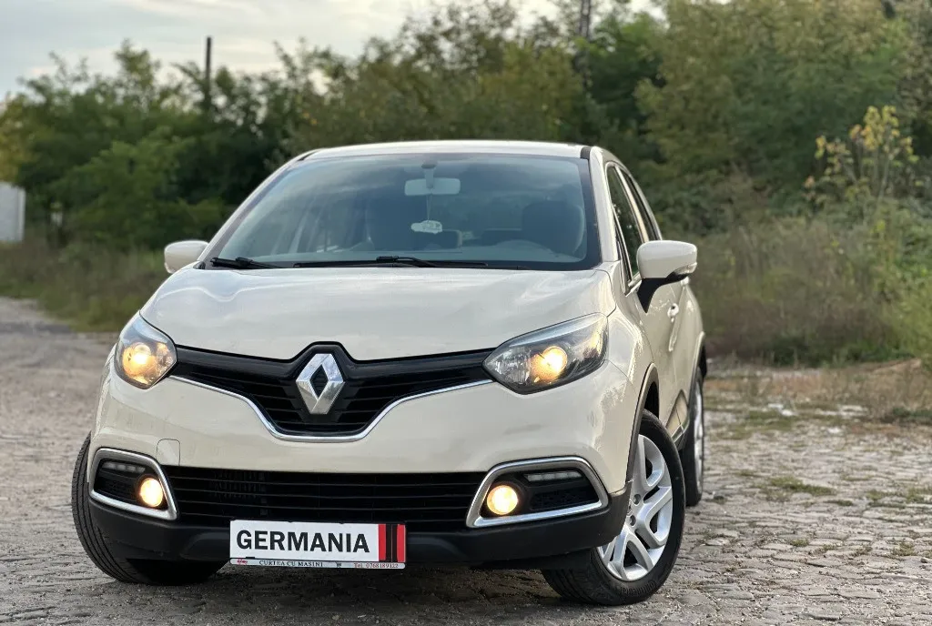 Renault Captur af 2014 clima keyless go entry start-stop led 7 100 eur