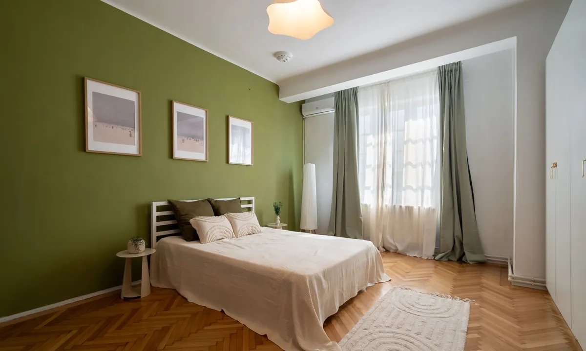 Cartierul Evreiesc Ultracentral apartament spatios de 120 mp