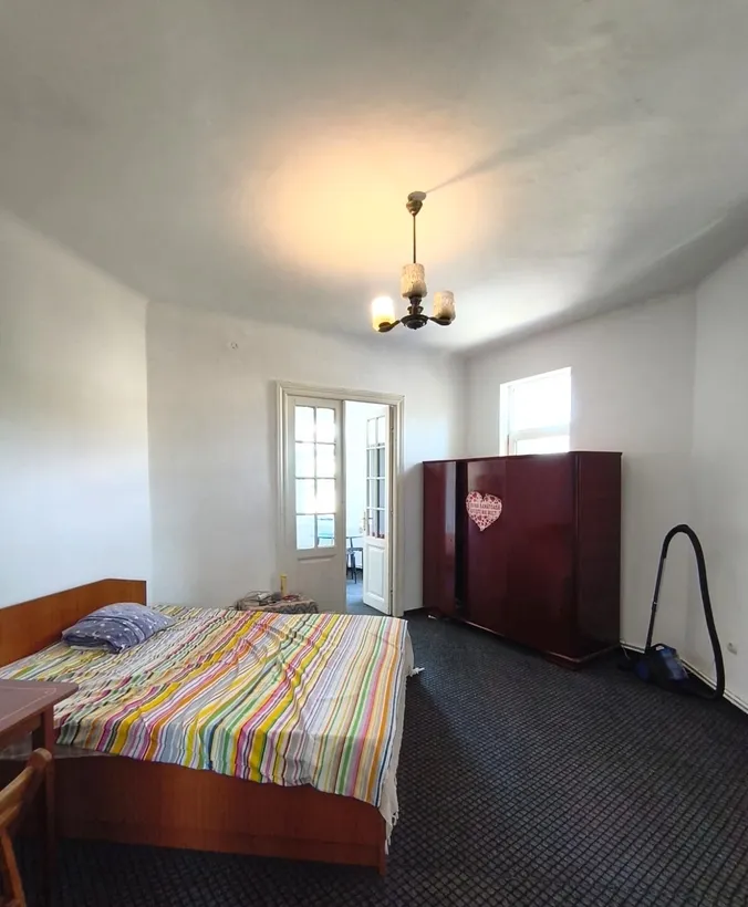 Parc Carol Viilor apartament 4 camere 90 mp 480 eur