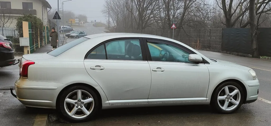 Toyota Avensis 2 2 150 CP 2008 17 500 lei