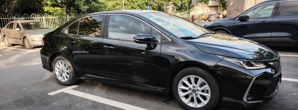 Toyota Corolla 1 8 HSD Dynamic 20 900 eur