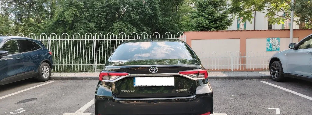 Toyota Corolla 1 8 HSD Dynamic 20 900 eur