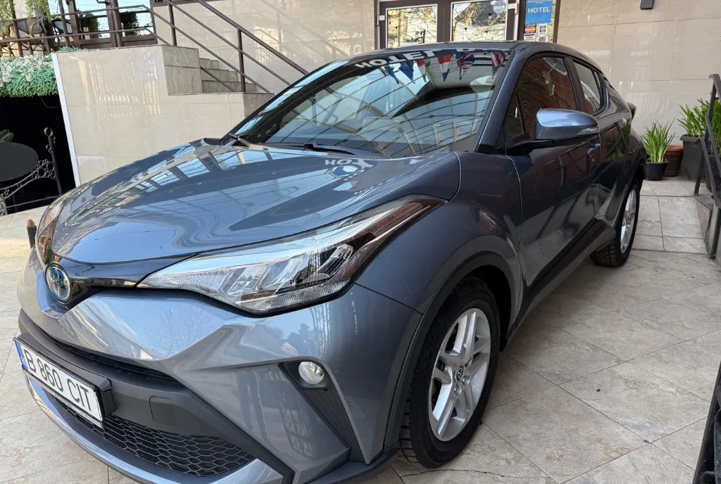 Toyota C-HR 1 8 HSD 122 CP 4x2 CVT Core 22 900 eur