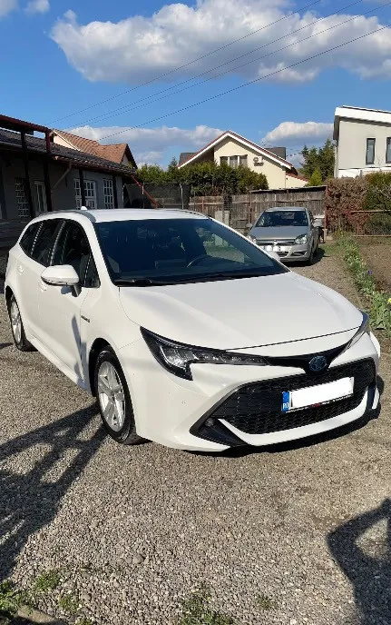 Toyota Corolla 1 8 Hibrid 2019 13 300 eur