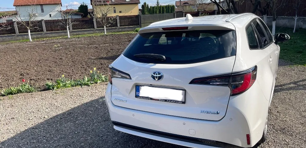 Toyota Corolla 1 8 Hibrid 2019 13 300 eur