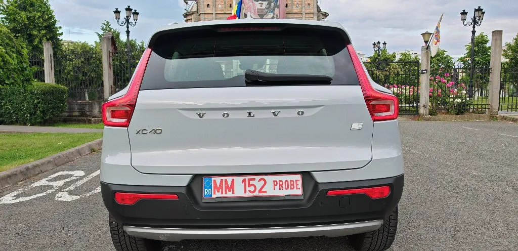 Volvo xc 40 t5 plug-in hybrid recharge 262cp inscription expression 18 750 eur
