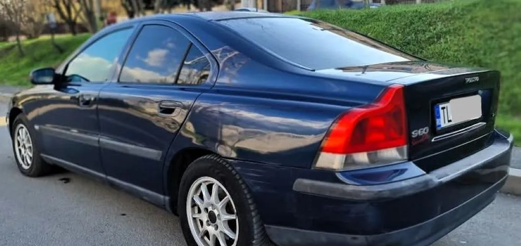 Volvo S60 Berlina 2 4 170cp Dublu Climatronic 1 550 eur