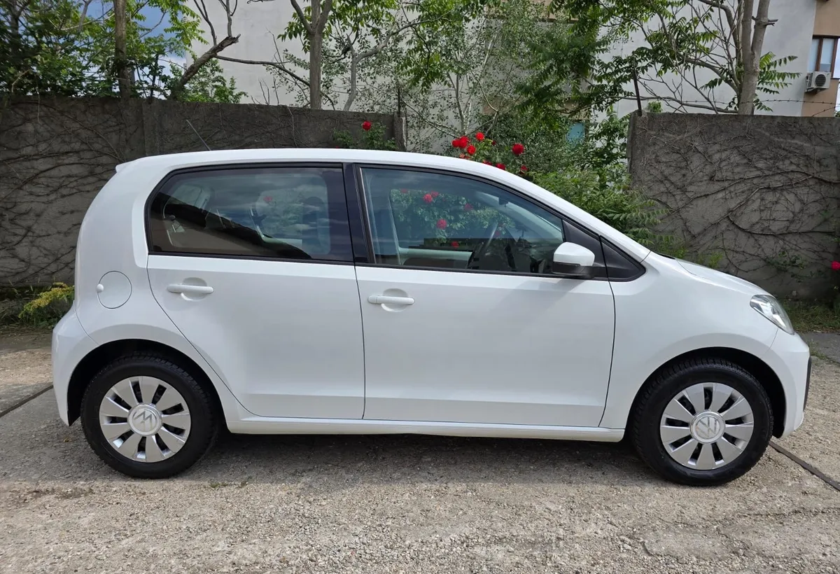Volkswagen Up