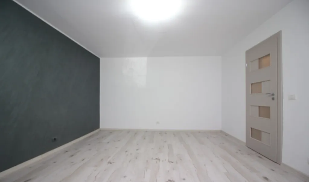 Lujerului garsoniera renovata nou bloc 1988 libera