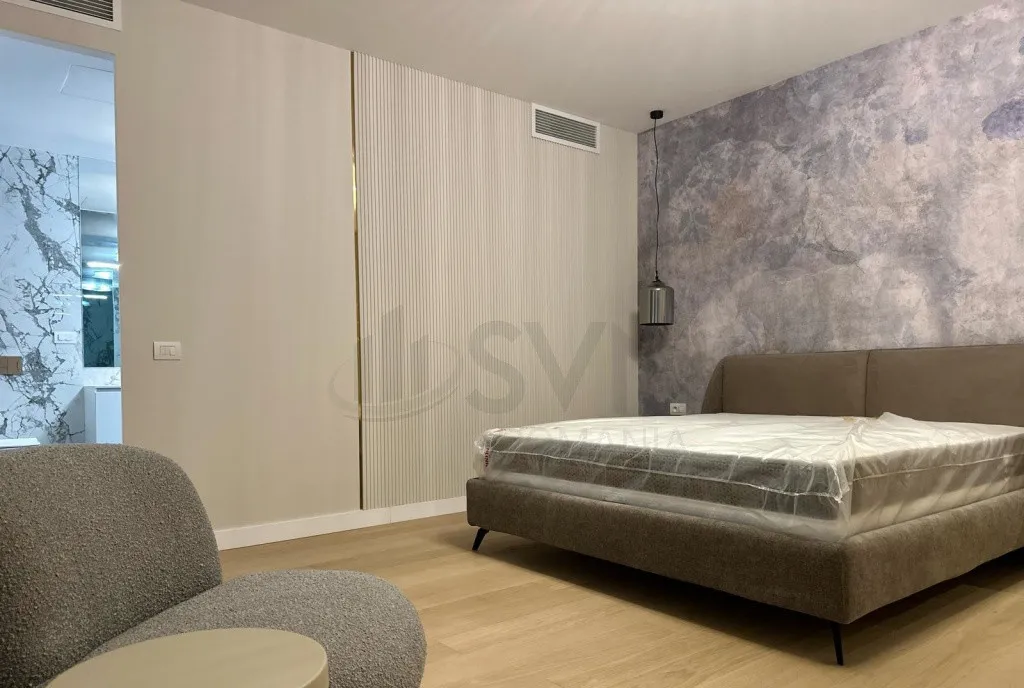 Apartament Aviatorilor l Terasa si gradina 133 mp