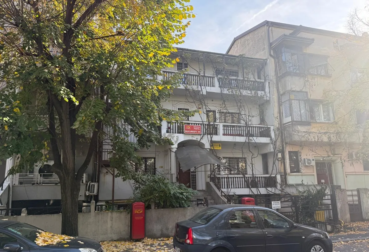 Cotroceni casa zona exclusivista strada Zarii/langa Oficiul Postal
