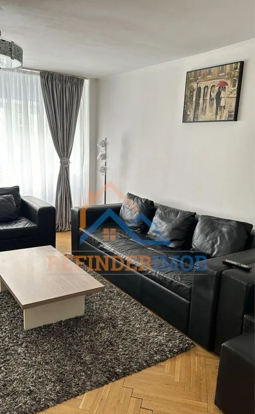 Calea Calarasilor Hala Traian vanzare 3 camere 80 mp