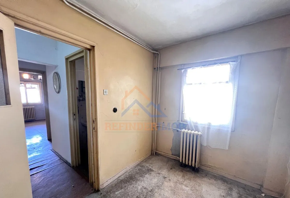 Drumul Taberei Apartament 3 camere bloc 1980 Metrou Valea Ialomitei