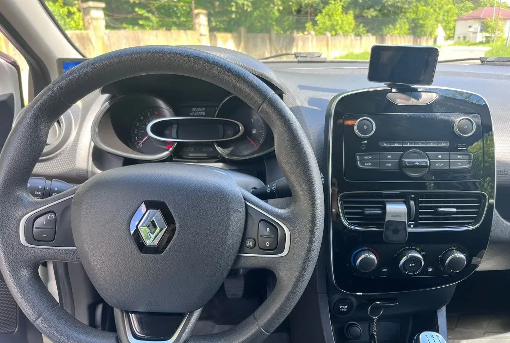 Renault Clio IV ndash Noiembrie 2018 63 000 km Stare excelenta Fara investitii 8 500 eur