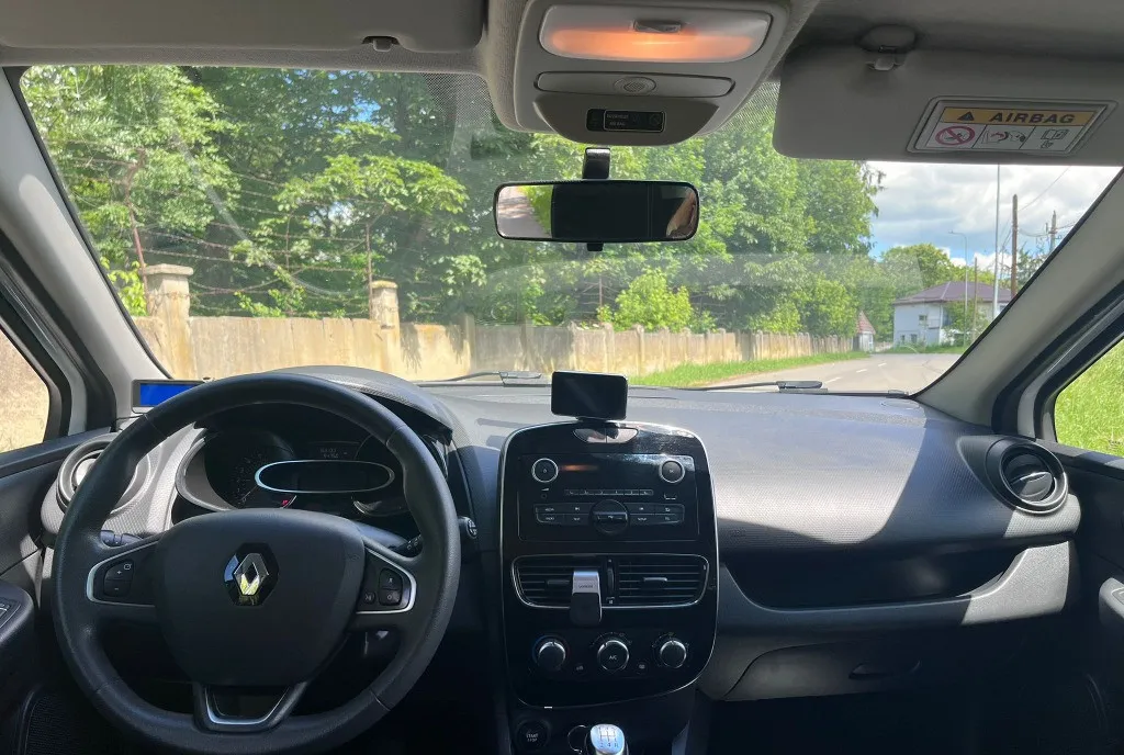 Renault Clio IV ndash Noiembrie 2018 63 000 km Stare excelenta Fara investitii 8 500 eur