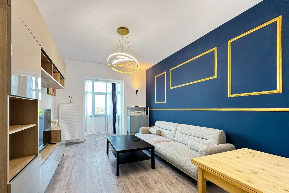 Pod Constanta 5 min metrou Jiului 2 cam renovat integral centrala proprie