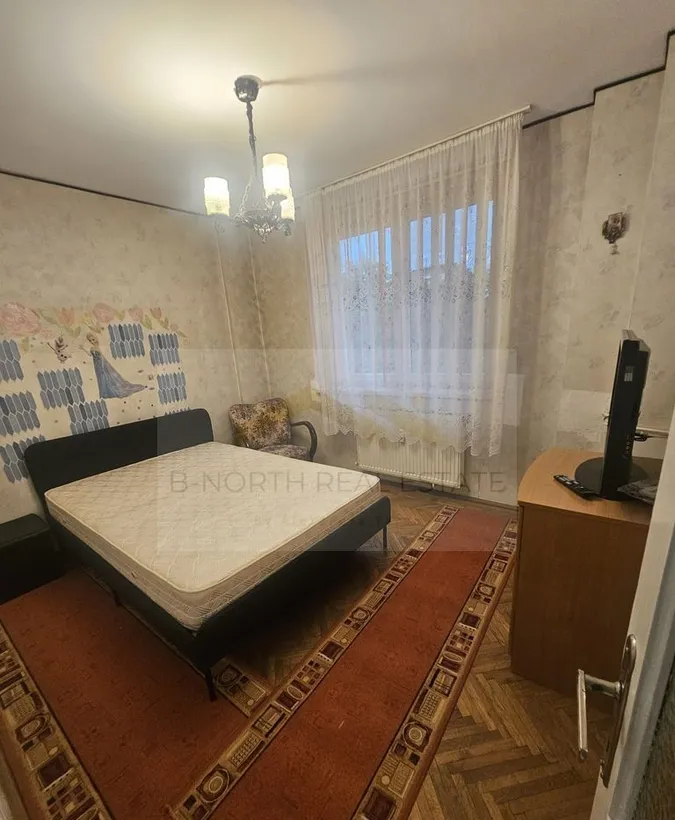 Doua camere de inchiriat vedere spre parc langa gara etaj 2