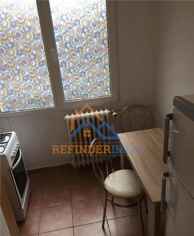 Dristor apartament de vanzare cu 2 camere zona
