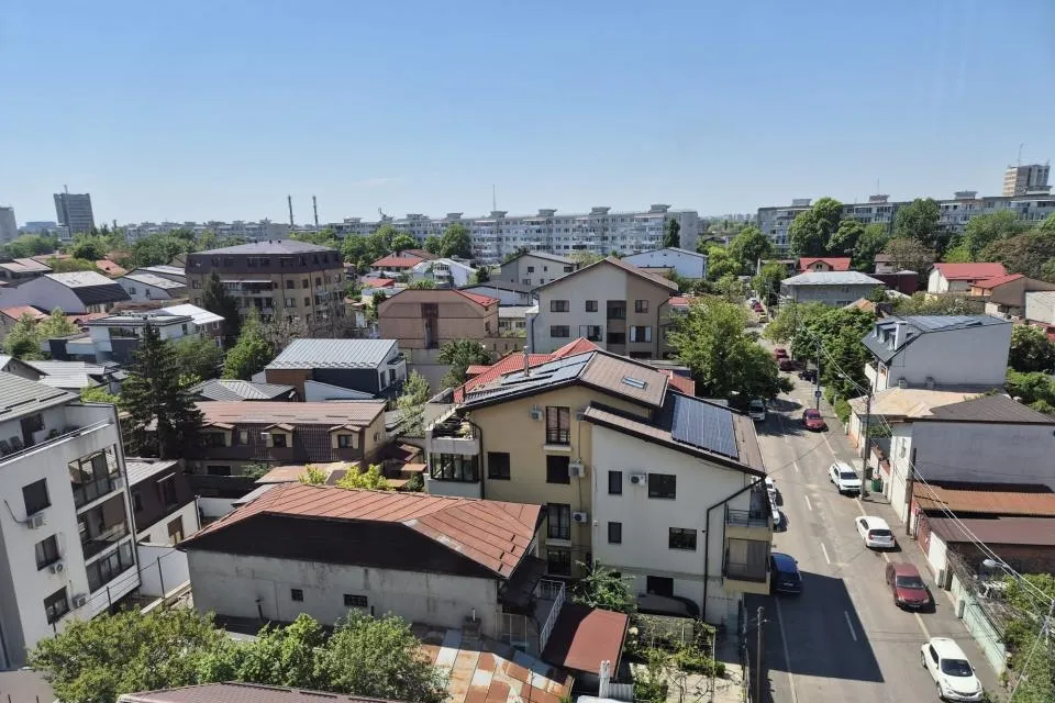 Metrou 1 Mai apartament 2 camere fara risc seismic se accepta credit