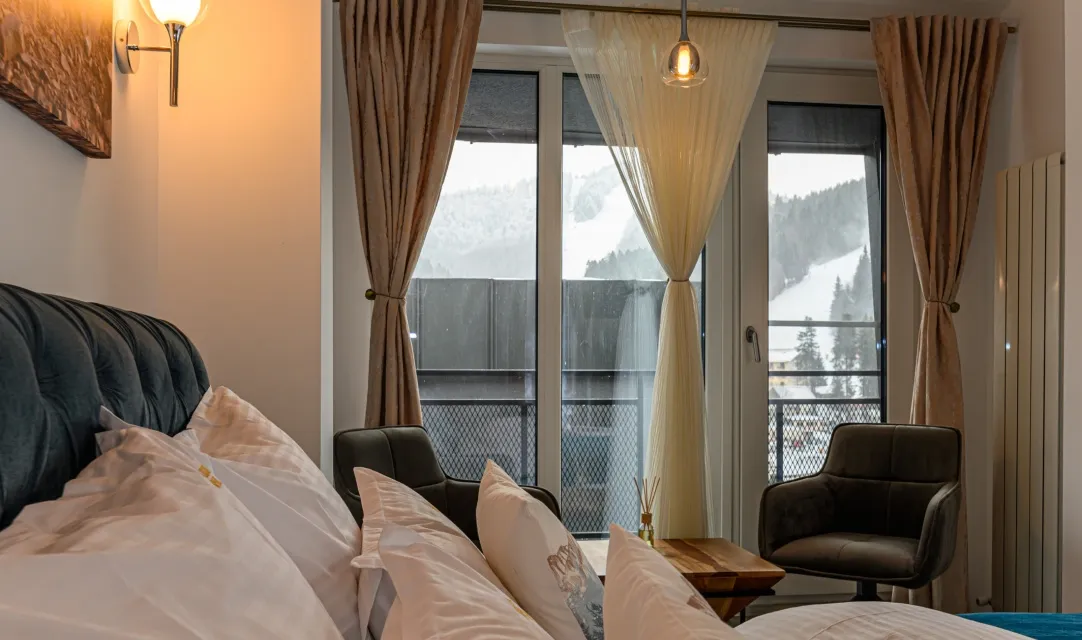 Brasov Apartament unic in Predeal - lux vedere la partie cu terasa si parcare