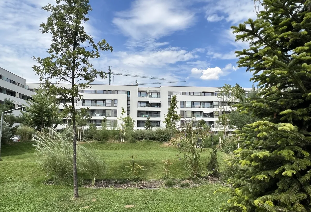 Lacul Straulesti apartament 3 camere 83 mp util / sector 1