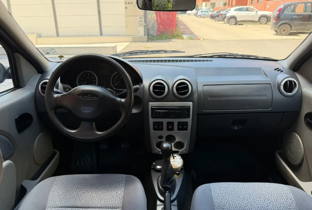Dacia Logan 1 4 MPI 75CP Laureat 09 2006 Unic prop de noua 1 590 eur