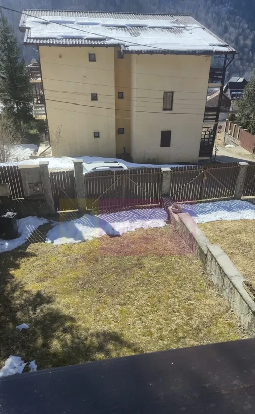 Vila duplex de vanzare cu 4 camere in Azuga