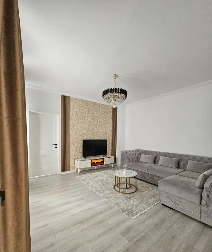Bucurestii Noi casa cu 3 camere garaj si curte
