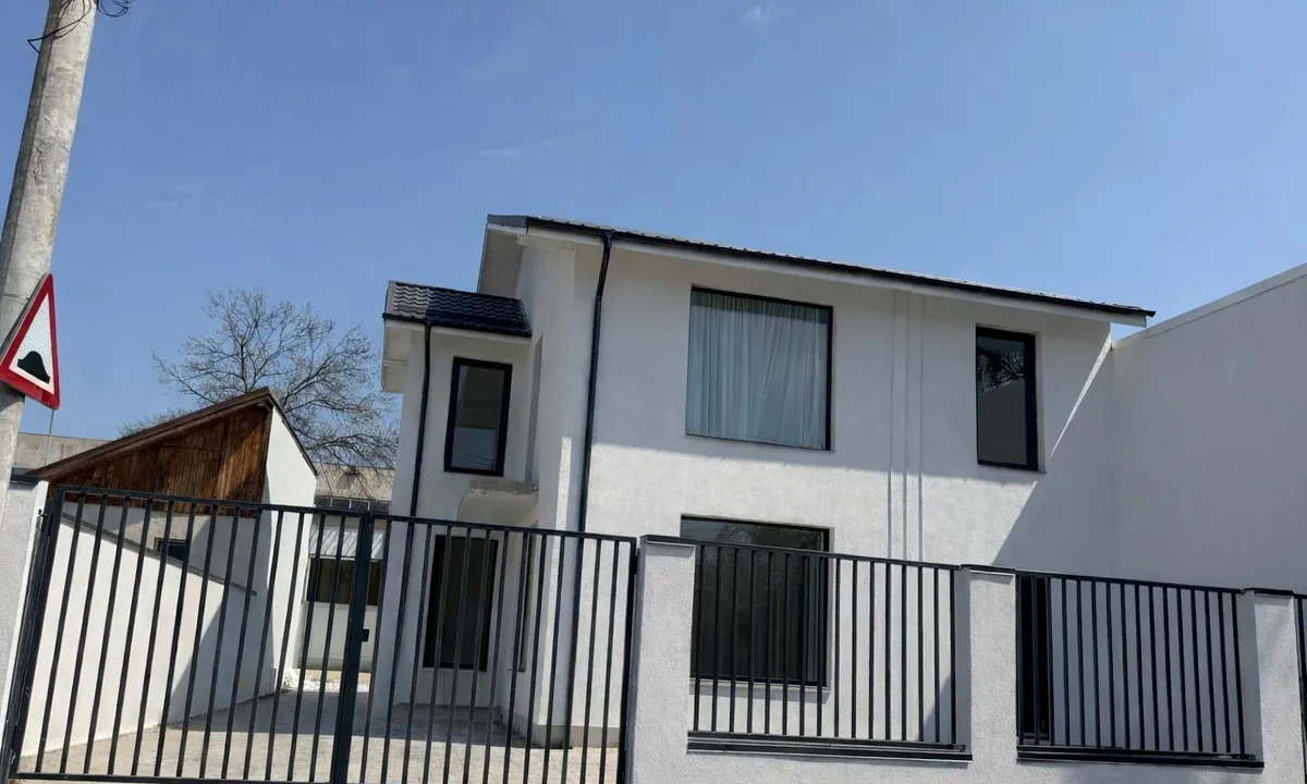 Bucurestii Noi casa noua P 1 cu 5 cam si mansarda metrou Straulesti