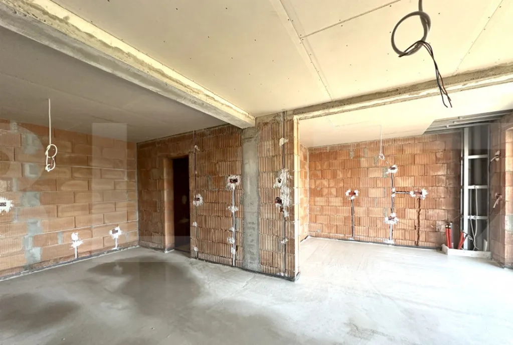 Apartament cu 3 camere etaj intermediar terasa Braytim