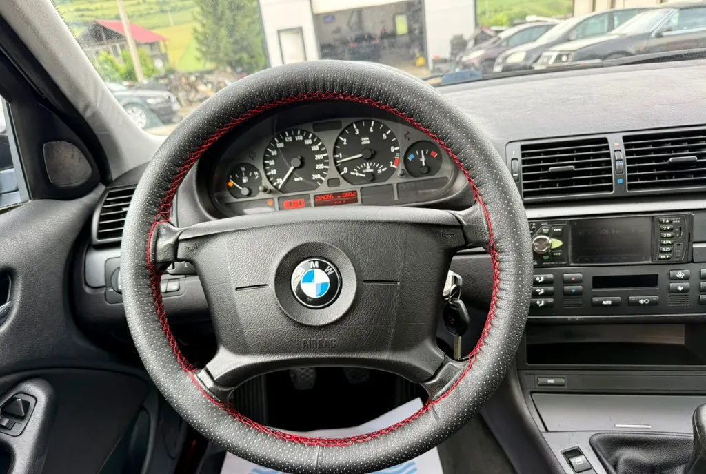 BMW 316i Black PDC Jante Clima Trapa PDC euro4 12/2003 2 990 eur