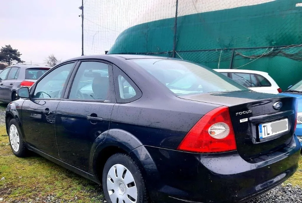 Ford 2009 Focus 1 6 16v 100 cp 2 050 eur