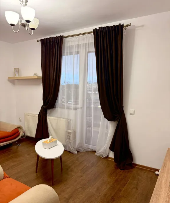 Apartament de 2 camere zona tractorul
