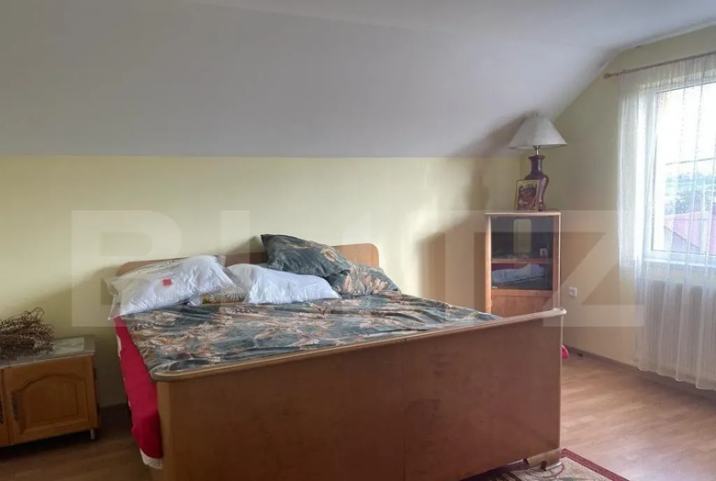 Casa 360 mp garaj teren 1000 mp zona Scheia