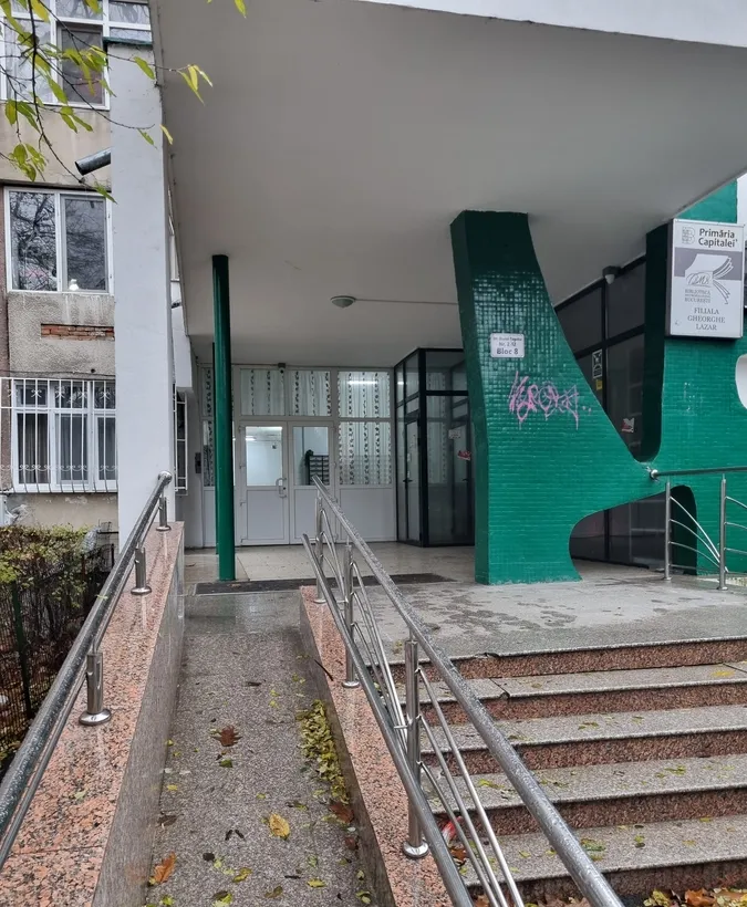Lujerului langa Piata Veteranilor Strada Dealul Tugulea nr 2 12 bl 8