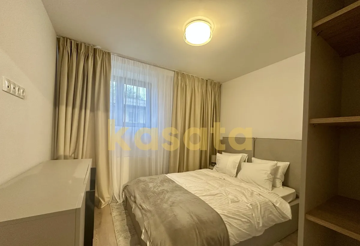 Tei de vanzare apartament 3 camere bloc boutique mobilat utilat