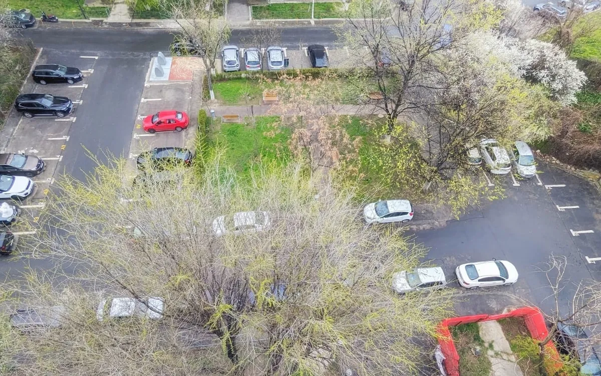 Proprietar Vitan Mall Nu Depinzi de Radet Studio 44 mp Tot Nou Parcare
