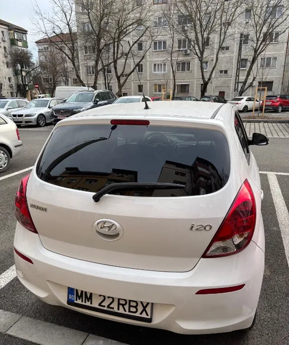 Hyundai i20 - 1 25 MPI - 86CP 4 400 eur